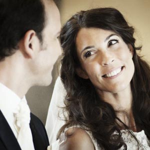 dettaglio sorriso sposa fotografia di matrimonio a Roma, matrimonio coppia olandese nella chiesa di San Giorgio al Velabro